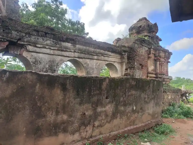 Arulmigu Ucchi Pillaiyar Temple, Paakkudi - 614616 அருள்மிகு உச்சிபிள்ளையார் திருக்கோயில், Paakkudi - 614616, Pudukkottai - Ancient Temple Architecture and History Image 2