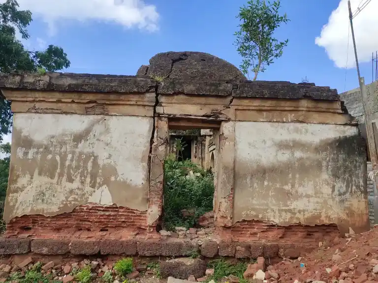 Arulmigu Ucchi Pillaiyar Temple, Paakkudi - 614616 அருள்மிகு உச்சிபிள்ளையார் திருக்கோயில், Paakkudi - 614616, Pudukkottai - Ancient Temple Architecture and History Image 3