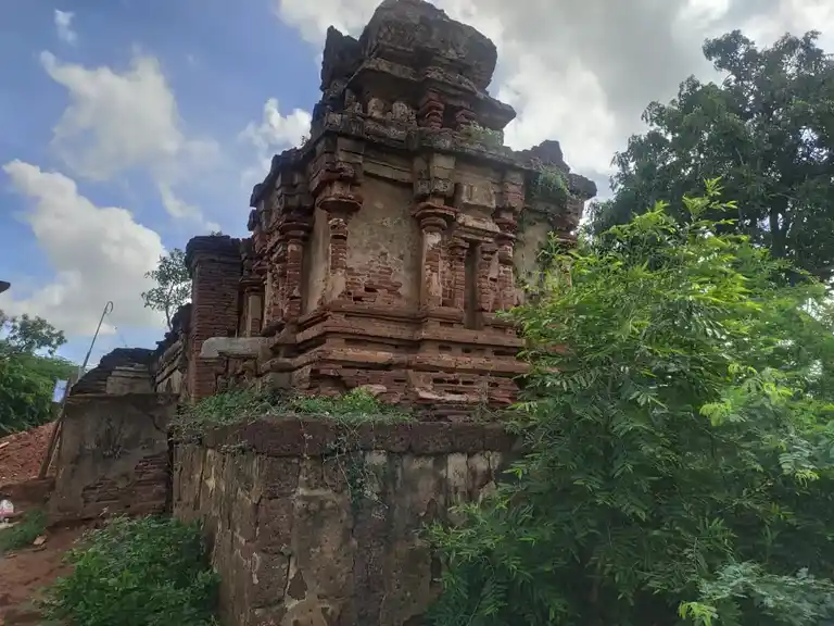Arulmigu Ucchi Pillaiyar Temple, Paakkudi - 614616 அருள்மிகு உச்சிபிள்ளையார் திருக்கோயில், Paakkudi - 614616, Pudukkottai - Ancient Temple Architecture and History Image 4