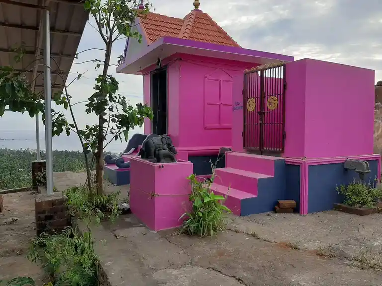 Arulmigu Ucchidharma Sakthiammantemple, Thozhicode, Thengapatinam - 629173 அருள்மிகு உச்சிதர்ம சக்தியம்மன் திருக்கோயில், Thozhicode, Thengapatinam - 629173, Kanyakumari - Ancient Temple Architecture and History Image 2