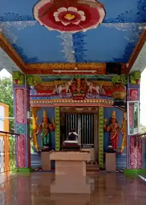 Arulmigu Uchi Makaliamman Temple, Vadukapatti - 630405 Arulmigu Uchi Makaliamman Temple, Vadukapatti - 630405, Sivagangai - Ancient Temple Architecture and History Image 4