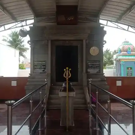 Arulmigu Uchimagaliamman Temple, Guruvapaanaiganur, Guruvapaanaiganur - 642112 அருள்மிகு உச்சிமாகாளியம்மன் திருக்கோயில், Guruvapaanaiganur, Guruvapaanaiganur - 642112, Tiruppur - Ancient Temple Architecture and History Image 4