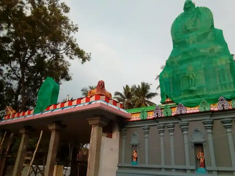 Arulmigu Uchimaliamman Temple, S.Ponnapuram - 642123 அருள்மிகு உச்சிமாகாளியம்மன் திருக்கோயில், S.பொன்னாபுரம் - 642123, Coimbatore - Ancient Temple Architecture and History Image 3