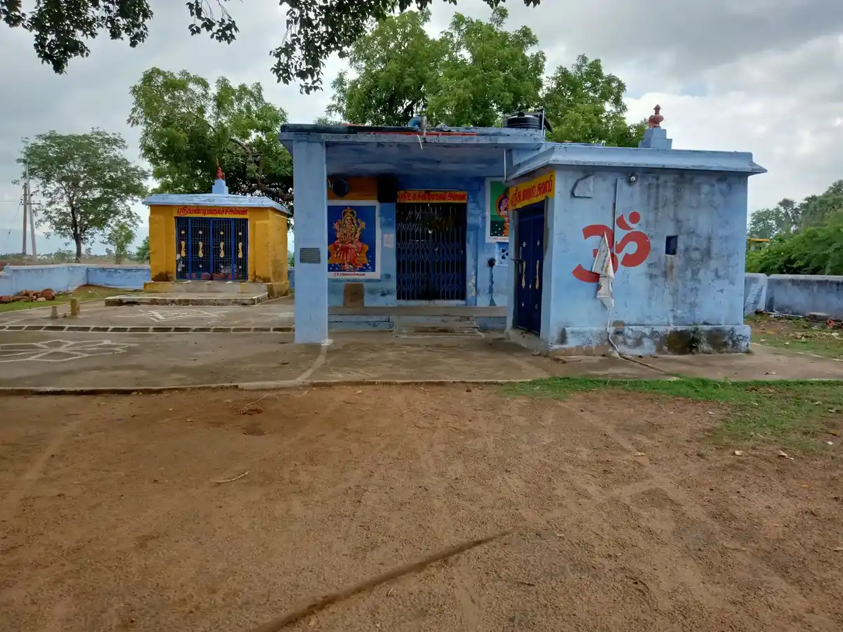 Arulmigu Uchinimakaaliamman Temple, Near Bus Stand, Vaagai Kulam - 627754
