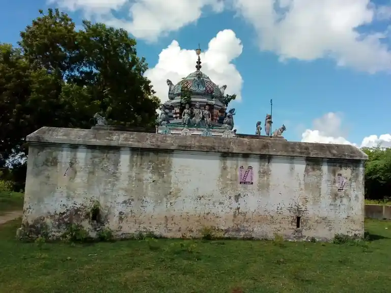 Arulmigu Uchiyappa Ayyanar Temple, Thirukalacheri - 609312 அருள்மிகு உச்சியப்ப அய்யனார் திருக்கோயில், திருக்களாச்சேரி - 609312, Mayiladuthurai - Ancient Temple Architecture and History Image 3