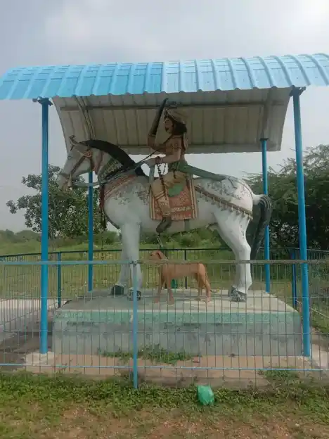 Arulmigu Udaigal Karuppana Swamy Temple, Ottakkovilpatti - 625101 அருள்மிகு உடைகல் கருப்பணசுவாமி திருக்கோயில், Ottakkovilpatti - 625101, Madurai - Ancient Temple Architecture and History Image 4