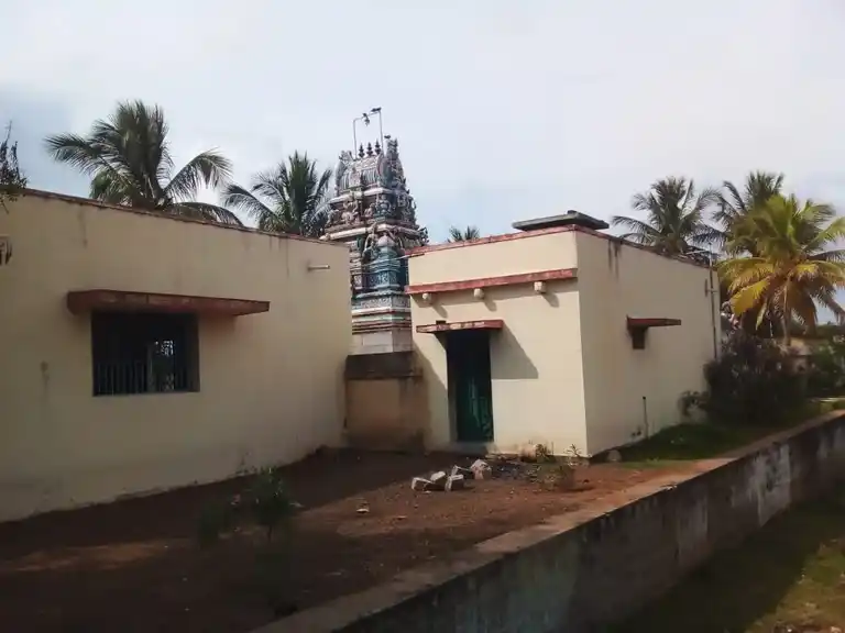 Arulmigu Udaiyaparaasakthiyamman Temple, Kulamangalam - 622404 அருள்மிகு உடையபராசக்தியம்மன் திருக்கோயில், Kulamangalam - 622404, Pudukkottai - Ancient Temple Architecture and History Image 2