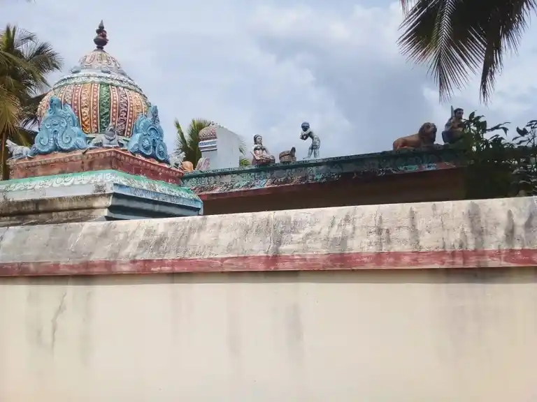 Arulmigu Udaiyaparaasakthiyamman Temple, Kulamangalam - 622404 அருள்மிகு உடையபராசக்தியம்மன் திருக்கோயில், Kulamangalam - 622404, Pudukkottai - Ancient Temple Architecture and History Image 5