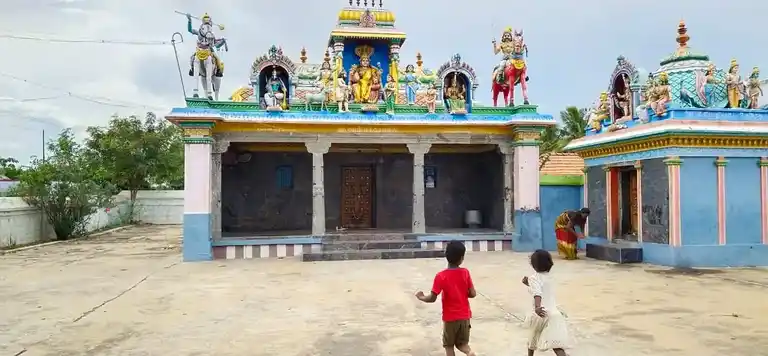 Arulmigu Udayavar Karuppannaswamy Temple, Kanganipatti - 621004 Arulmigu udayavar karuppannaswamy Temple, Kanganipatti - 621004, Thiruchirappalli - Ancient Temple Architecture and History Image 9