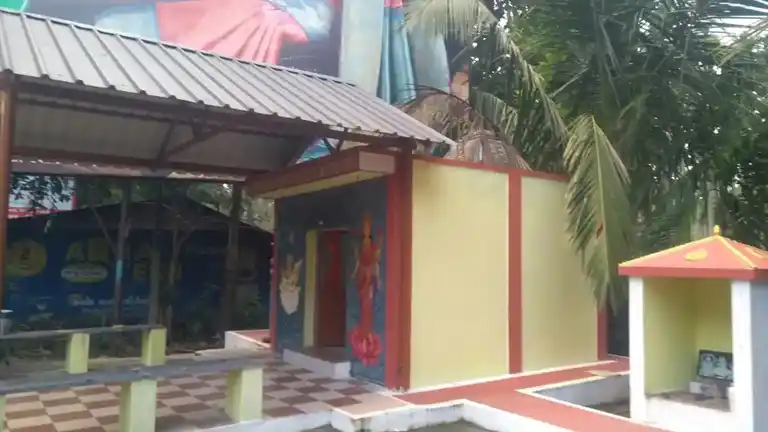 Arulmigu Ujjinimahaliamman Temple, Kallar - 641301 அருள்மிகு உஜ்ஜனிமாகாளியம்மன் திருக்கோயில், கல்லர், Kallar - 641301, Coimbatore - Ancient Temple Architecture and History Image 2