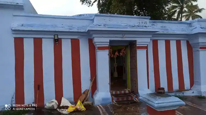 Arulmigu Ulaga Muttharaman Temple, Keelaputthaneri - 628601 அருள்மிகு உலக முத்தரரம்மன் திருக்கோயில், Keelaputthaneri - 628601, Thoothukudi - Ancient Temple Architecture and History Image 2