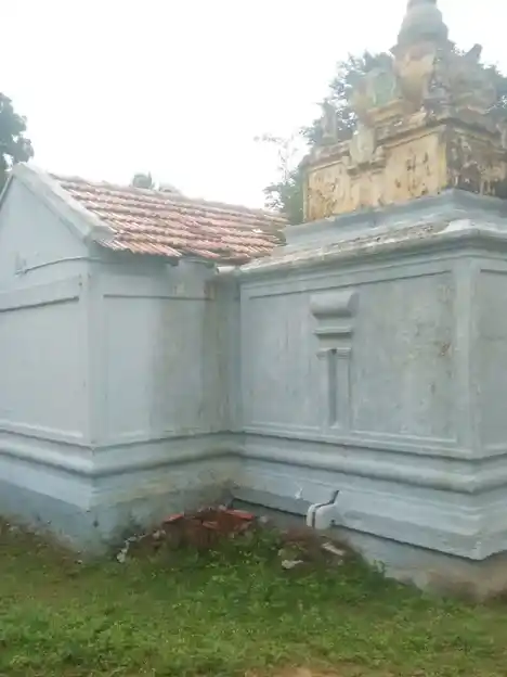 Arulmigu Ulagalantha Perumal Temple, Mangarai, 24 Veerapandi - 641018 அருள்மிகு உலகளந்த பெருமாள் திருக்கோயில், Mangarai, 24 Veerapandi - 641018, Coimbatore - Ancient Temple Architecture and History Image 4