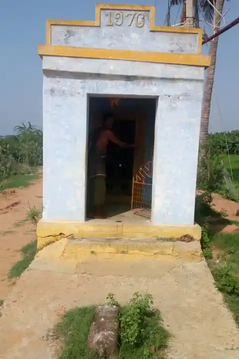 Arulmigu Ulagamman And Sastha Anjamal Kathar Temple, Keezhakallur - 627010 அருள்மிகு ஸ்ரீ உலகம்மன் மற்றும் சாஸ்தா அஞ்சாமல் காத்தார் திருக்கோயில், Keezhakallur - 627010, Tirunelveli - Ancient Temple Architecture and History Image 3