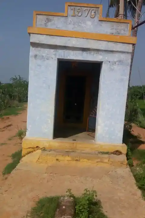 Arulmigu Ulagamman And Sastha Anjamal Kathar Temple, Keezhakallur - 627010 அருள்மிகு ஸ்ரீ உலகம்மன் மற்றும் சாஸ்தா அஞ்சாமல் காத்தார் திருக்கோயில், Keezhakallur - 627010, Tirunelveli - Ancient Temple Architecture and History Image 4