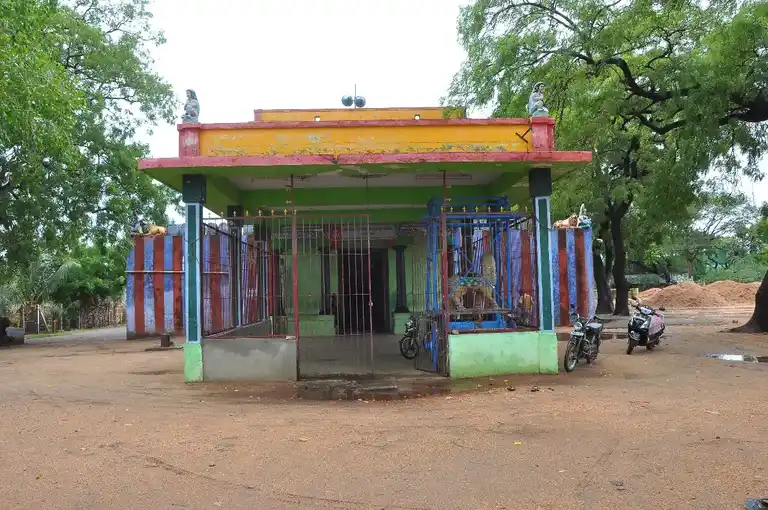 Arulmigu Ulagamman Temple, Ottapidaram - 628401 அருள்மிகு உலகம்மன் திருக்கோயில், Ottapidaram - 628401, Thoothukudi - Ancient Temple Architecture and History Image 3