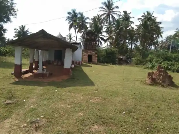 Arulmigu Ulaganathasamy Temple, Devarayapuram - 642110 அருள்மிகு உலகநாத சுவாமி திருக்கோயில், Devarayapuram - 642110, Coimbatore - Ancient Temple Architecture and History Image 2