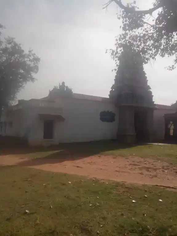 Arulmigu Ulaganayagiyamman Temple, Neivasal - 622202 அருள்மிகு உலகநாயகி அம்மன் திருக்கோயில், Neivasal - 622202, Pudukkottai - Ancient Temple Architecture and History Image 2