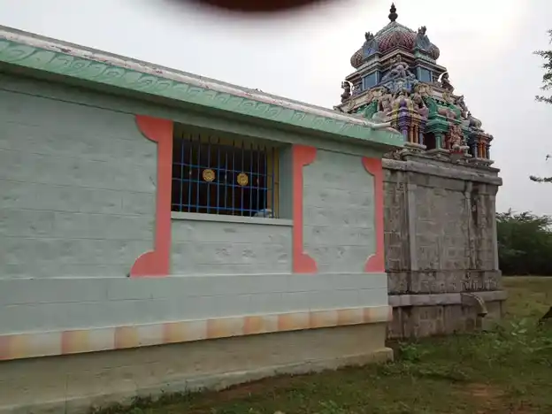 Arulmigu Ulaginaikatha Ayyanar Temple, Puthampur - 622501 அருள்மிகு உலகினைக்காத்த அய்யனார் திருக்கோயில், புத்தாம்பூர் - 622501, Pudukkottai - Ancient Temple Architecture and History Image 3