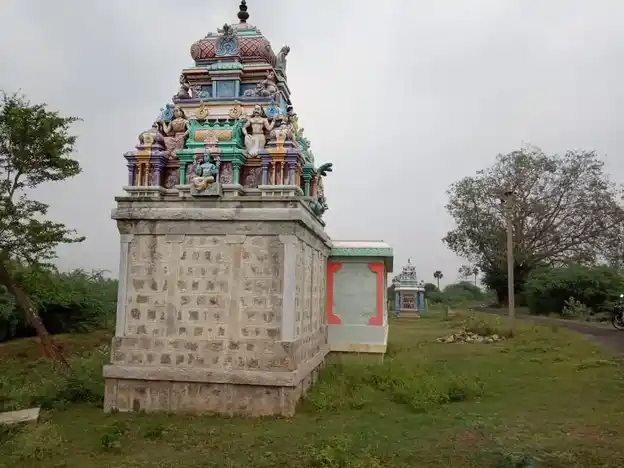 Arulmigu Ulaginaikatha Ayyanar Temple, Puthampur - 622501 அருள்மிகு உலகினைக்காத்த அய்யனார் திருக்கோயில், புத்தாம்பூர் - 622501, Pudukkottai - Ancient Temple Architecture and History Image 5