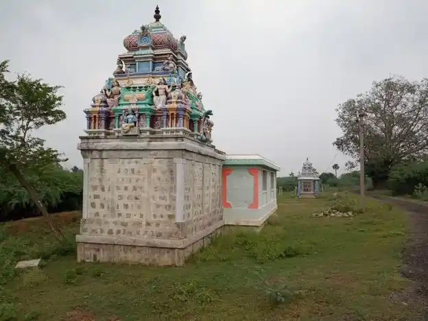 Arulmigu Ulaginaikatha Ayyanar Temple, Puthampur - 622501 அருள்மிகு உலகினைக்காத்த அய்யனார் திருக்கோயில், புத்தாம்பூர் - 622501, Pudukkottai - Ancient Temple Architecture and History Image 7