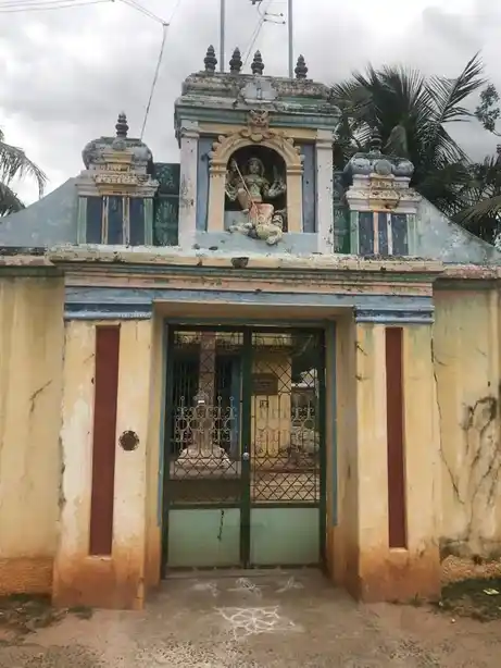 Arulmigu Ulagusundariamman Temple, Solapuram - 630557 Arulmigu Ulagusundariamman Temple, Solapuram - 630557, Sivagangai - Ancient Temple Architecture and History Image 3