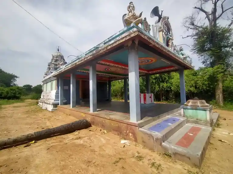 Arulmigu Ulahalantha Perumal Temple, Kannathankudi - 614625 Arulmigu Ulahalantha perumal Temple, Kannathankudi - 614625, Thanjavur - Ancient Temple Architecture and History Image 2