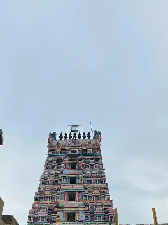 Arulmigu Ullagalandha Perumal Temple, Singanallur, Coimbatore - 641005 Arulmigu Ullagalandha Perumal Temple, சிங்காநல்லூர், கோவை - 641005, Coimbatore - Ancient Temple Architecture and History Image 2