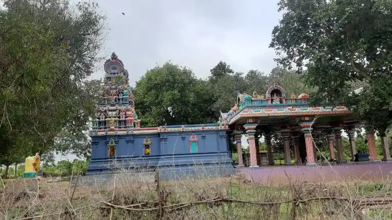 Arulmigu Ulluvur Amman Temple, Kuruvanmedu - 603204 அருள்மிகு உள்ளவூர் அம்மன் திருக்கோயில், Kuruvanmedu - 603204, Chengalpattu - Ancient Temple Architecture and History Image 2