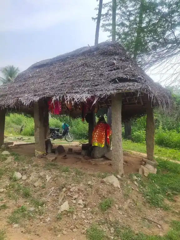 Arulmigu Umaiya Nayakiyamman Temple @ Omaththal Temple, Ilayathankudi - 630205 அருள்மிகு. ஊமை நாயகியம்மன் என்ற ஓமத்தாள் திருக்கோயில், Ilayathankudi - 630205, Sivagangai - Ancient Temple Architecture and History Image 2