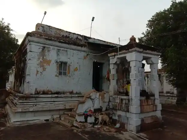 Arulmigu Umaiyorubagaeswarar Temple, Out Side Of The Village, Sayamalai - 628552 அருள்மிகு உமையொருபாகேஸ்வரர் திருக்கோயில், Out Side Of The Village, Sayamalai - 628552, Tenkasi - Ancient Temple Architecture and History Image 3