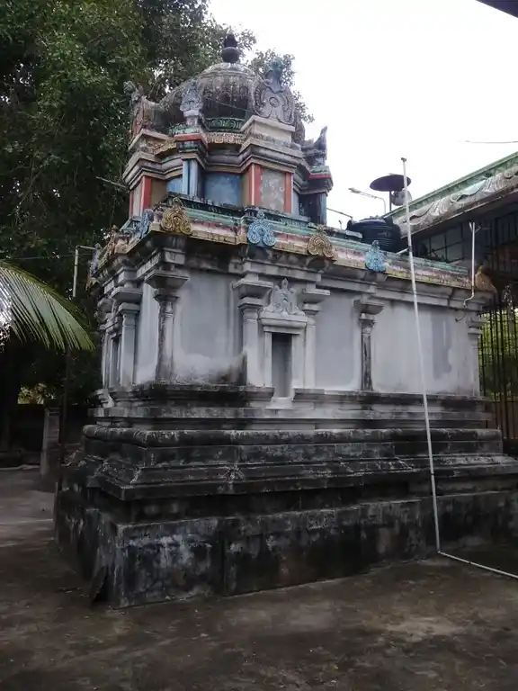 Arulmigu Umamageswarar Vagayara Temple, Seenivasanallur - 612401 அருள்மிகு உமாமகேஸ்வரர் வகையறா திருக்கோயில், Seenivasanallur - 612401, Thanjavur - Ancient Temple Architecture and History Image 2