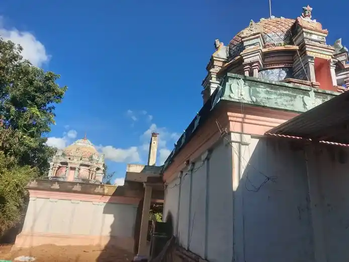Arulmigu Umamaheswarar Temple, Seruthiyur - 609001 Temple