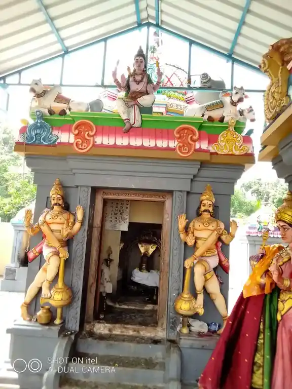 Arulmigu Umamegeshvara Swamy Temple, Umaiyalpuram - 609301 Arulmigu Umamegeshvara Swamy Temple, Umaiyalpuram - 609301, Mayiladuthurai - Ancient Temple Architecture and History Image 3