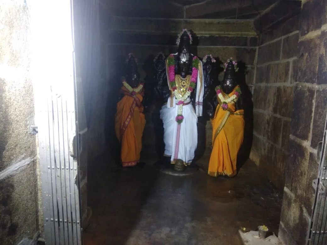 Arulmigu Unthipootha Perumal Temple, Thondi - 623409 அருள்மிகு உந்திபூத்த பெருமாள் திருக்கோயில், Thondi - 623409, Ramanathapuram - Ancient Temple Architecture and History Image 6
