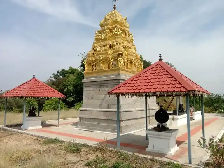 Arulmigu Uppukal Karadu Kariyaperumal Temple, Kuthanatham - 637503 அருள்மிகு உப்புக்கல் கரடு கரியபெருமாள் திருக்கோயில், Kuthanatham - 637503, Namakkal - Ancient Temple Architecture and History Image 4