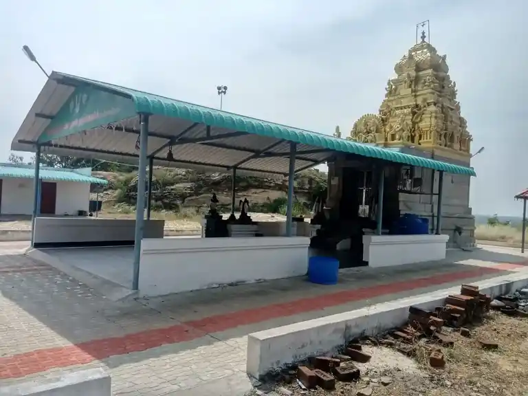 Arulmigu Uppukal Karadu Kariyaperumal Temple, Kuthanatham - 637503 அருள்மிகு உப்புக்கல் கரடு கரியபெருமாள் திருக்கோயில், Kuthanatham - 637503, Namakkal - Ancient Temple Architecture and History Image 6