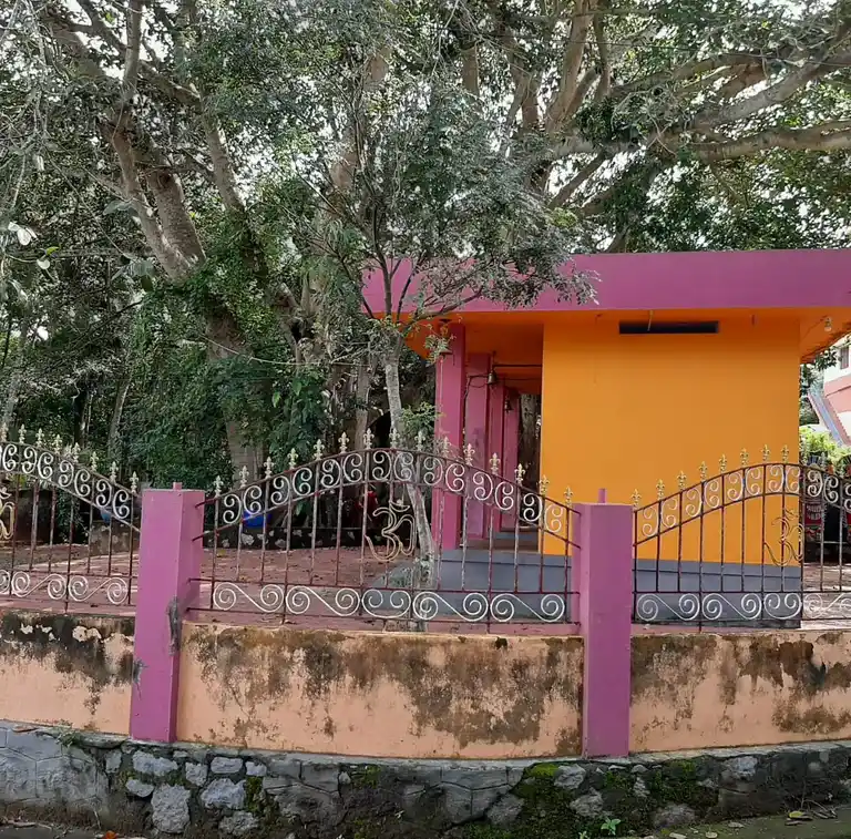 Arulmigu Uramman Temple, Painkulam, Puthukadai - 629171 அருள்மிகு ஊரம்மன் திருக்கோயில், Painkulam, Puthukadai - 629171, Kanyakumari - Ancient Temple Architecture and History Image 3