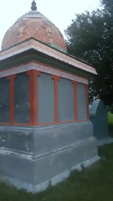 Arulmigu Uriyadiyar Temple, Thenkachiperumalnatham - 612904