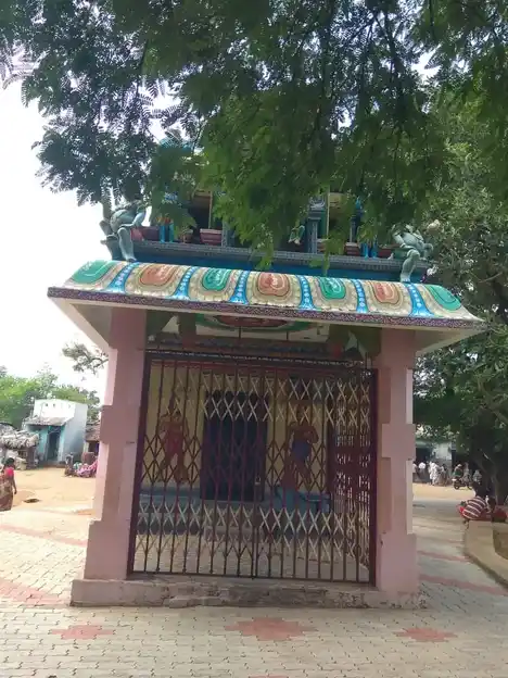 Arulmigu Urkavalansamy Temple, Solankuruni - 625022 ஊர்க்காவல்சாமி திருக்கோயில், Solankuruni - 625022, Madurai - Ancient Temple Architecture and History Image 3