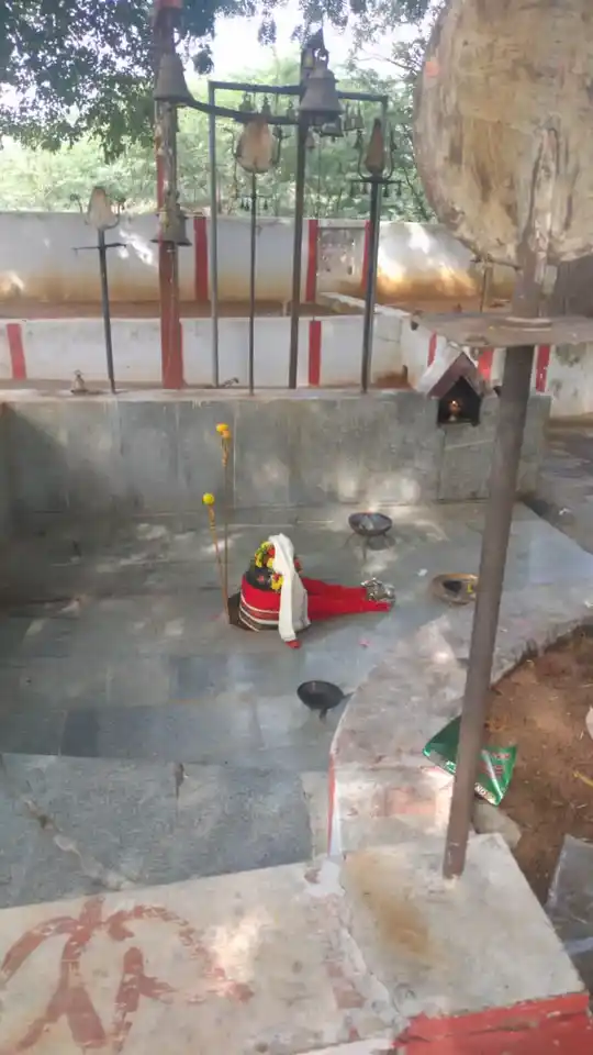 Arulmigu Urumanar PerumanarTemple, Aalathur - 620011 அருள்மிகு உருமுனார் பெருமுனார் திருக்கோயில், ஆலத்தூர் - 620011, Thiruchirappalli - Ancient Temple Architecture and History Image 2