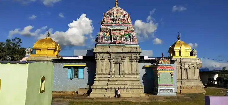 Arulmigu Urumanathar Temple, Perungalur, Pudukkotttai Taluk - 622203 அருள்மிகு உருமநாதர் திருக்கோயில், பெருங்களூர், புதுக்கோட்டை வட்டம் - 622203, Pudukkottai - Ancient Temple Architecture and History Image 4