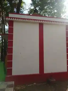 Arulmigu Uruvadi Ayyanar Temple, Sundankottai - 628714 அருள்மிகு உருவடி அய்யனார் திருக்கோயில், சுண்டங்கோட்டை - 628714, Thoothukudi - Ancient Temple Architecture and History Image 3