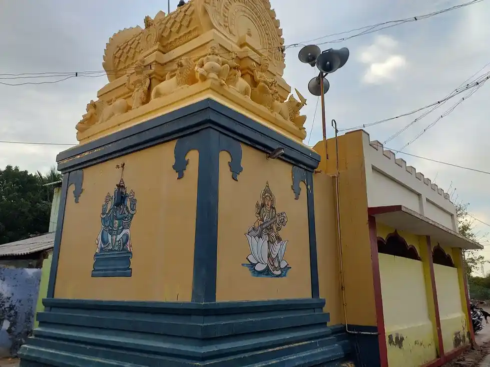 Arulmigu Utchi Makaliamman Temple, Athithiravidar Kudiiruppu, Kulasekarapattanam - 628206 அருள்மிகு உச்சினி மாகாளியம்மன் திருக்கோயில், Athithiravidar Kudiiruppu, Kulasekarapattanam - 628206, Thoothukudi - Ancient Temple Architecture and History Image 4