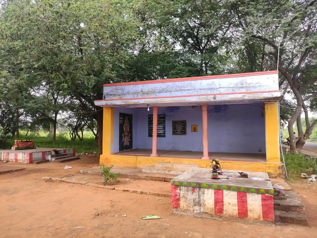 Arulmigu Uthama Nachiyar Temple, Oruthattu - 624206 அருள்மிகு உத்தமநாச்சியம்மன் திருக்கோயில், Oruthattu - 624206, Dindigul - Ancient Temple Architecture and History Image 2