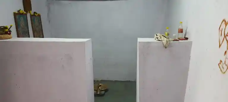 Arulmigu Uthamakaragam Kerigaiamman Temple, Kelamangalam - 635113 அருள்மிகு உத்தமகரகம், கெரிகையம்மன் திருக்கோயில், Kelamangalam - 635113, Krishnagiri - Ancient Temple Architecture and History Image 5