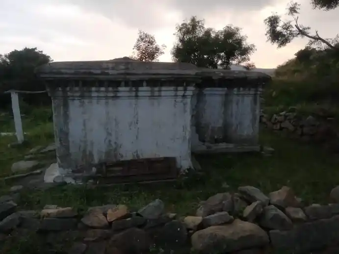 Arulmigu Uthamakaragam Temple, Govt School Back Side, Chennasandiram - 635121 அருள்மிகு உத்தம கரகம் திருக்கோயில், Govt School Back Side, Chennasandiram - 635121, Krishnagiri - Ancient Temple Architecture and History Image 3