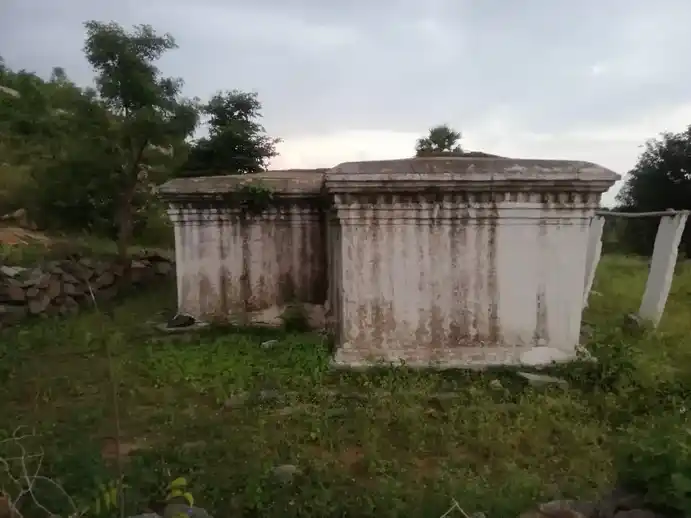 Arulmigu Uthamakaragam Temple, Govt School Back Side, Chennasandiram - 635121 அருள்மிகு உத்தம கரகம் திருக்கோயில், Govt School Back Side, Chennasandiram - 635121, Krishnagiri - Ancient Temple Architecture and History Image 5