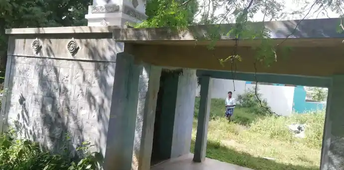 Arulmigu Uthamakaragam Temple, Guruparapalli, Pannapalli - 635121 அருள்மிகு உத்தமகரகம் திருக்கோயில், Guruparapalli, Pannapalli - 635121, Krishnagiri - Ancient Temple Architecture and History Image 2