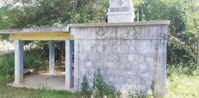 Arulmigu Uthamakaragam Temple, Guruparapalli, Pannapalli - 635121 அருள்மிகு உத்தமகரகம் திருக்கோயில், Guruparapalli, Pannapalli - 635121, Krishnagiri - Ancient Temple Architecture and History Image 4