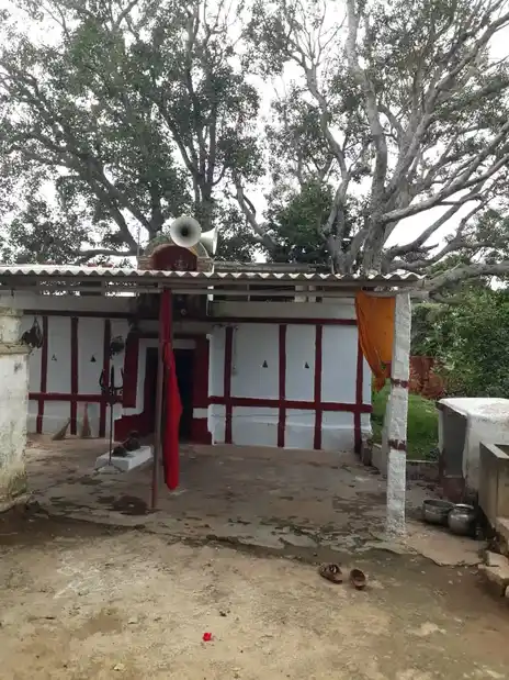 Arulmigu Uthamakaragam Temple, Udedurgam - 635113 அருள்மிகு புரம் உத்தமகரகம் திருக்கோயில், Udedurgam - 635113, Krishnagiri - Ancient Temple Architecture and History Image 3